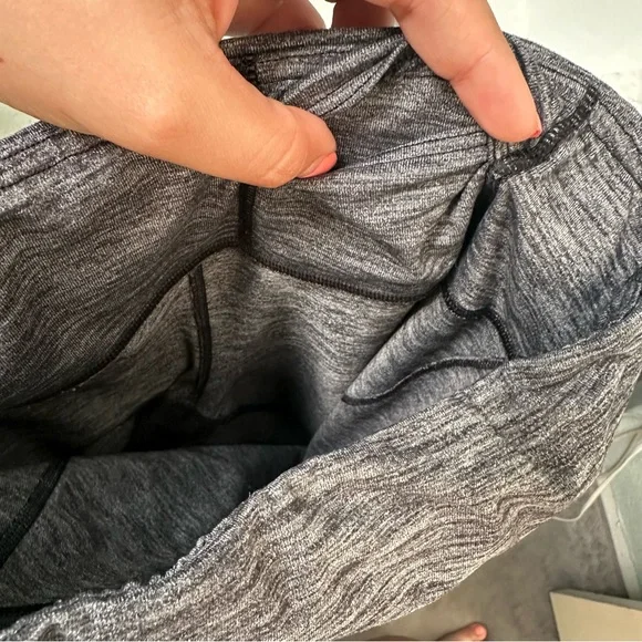 Athleta Gray Leggings with Wide Waistband and Stretch Fabric Size L - Picture 7 of 7